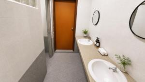 C01 Rinting Masai Semi-D 6BR 20 Pax Renovate