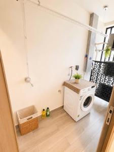 2BR Luxury Apartment LUMIERE Grand Park