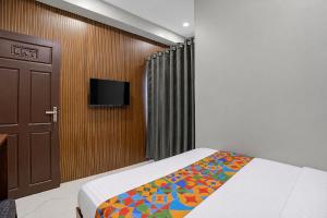 FabHotel Senthur Murugaan Residency