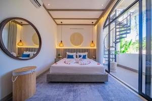 3BR villa - private pool & jungle views