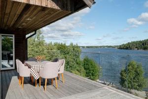 Tranholmen Villa with Dock & Water Views