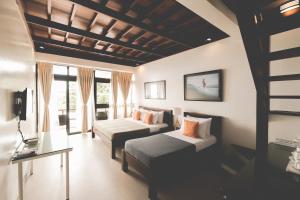 San Juan Surf Resort La Union