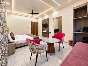 Aaditri Inn