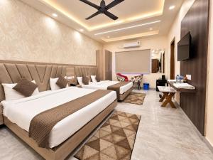 Aaditri Inn