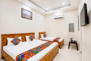 FabHotel HKD Divine Stay