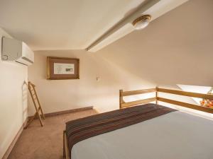 Vivia - Modern Mezzanine Loft - Old Town