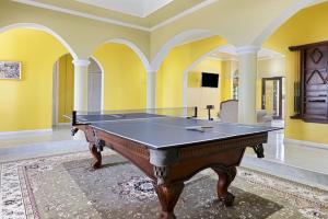 Hospitality Expert VSV 9BR Pool Beach