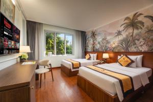 Sunny Hotel