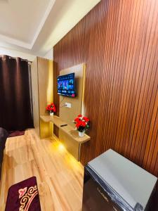 Baithak with Bae