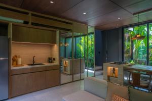 Raw Tropical Villas - Walk to Beach