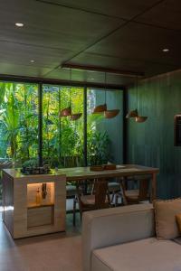 Raw Tropical Villas - Walk to Beach