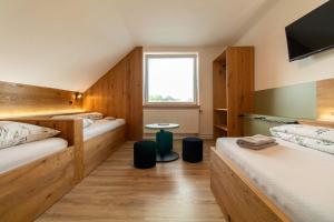 Large Apartment for up to 11 Guests