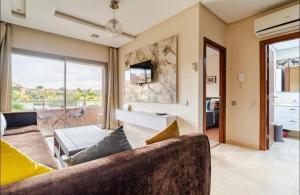 Luxury Apartment with Pool & Golf view