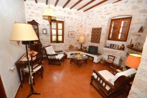 Danaes Stone House