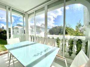 Luminous Apartment in Riviera Del Sol