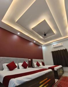 Shree R Palace