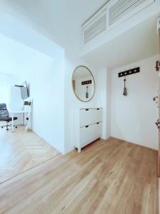 Studio Żelazna - Apartment near Old Town