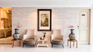 Grand Senyum Hotel, Tugu Yogyakarta