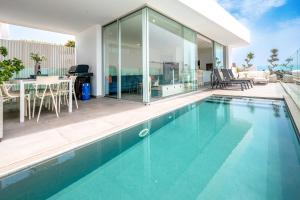 Villa Veiga with heated pool