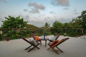 SaffronStays Cavelossim Verandah