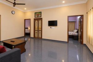 New Modern 2BHK Comfort Stay Near Railway Station with AC Bedrooms, Fully equipped Kitchen & Car Parking in Tirupati