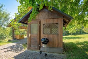 Parish House Mežnarija Near Dolenjske Toplice - Happy Rentals