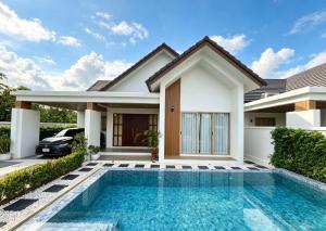Chalong Serenity 3BR Private Poll Villa Phuket
