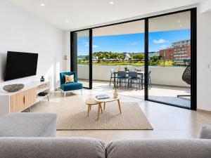 Marina View Luxury 2BR Apartment
