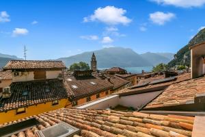 Loft In Center With Lake View - Happy Rentals