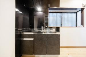 15 minutes from Haneda Airport - 2 minutes from the station - 1 minute from a convenience store - 6 people - Gas dryer - Sunken kotatsu - Ultra high speed WiFi - Seionan Omori