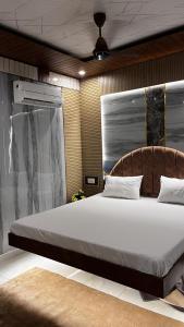 cloud inn resort