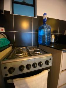 Spacious 1-bedroom stay near KU referral