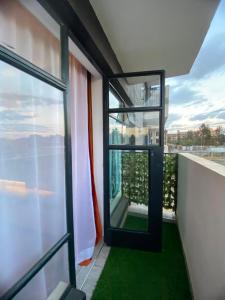 Spacious 1-bedroom stay near KU referral