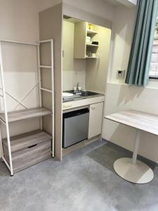 High ceiling世田谷2 type Minimalist Life 1room with a loft and Private bathroom駅3分