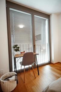 Elegant Smíchov Apartment with Balcony