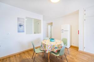 Stanchion Apartment