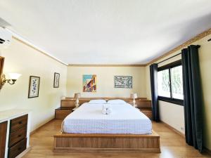 AA Guest - The Andalusian Villa with private Pool