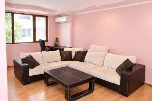 ROSE CREAM Cozy 1Bedroom Apartment in Burgas