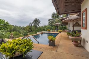 Maan Tawan front beach front Villa 12