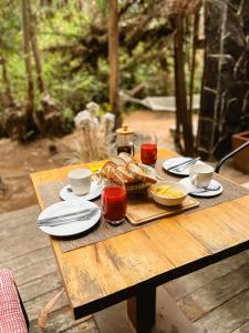 Ruca Lodge, habitación 2 personas cama king, desayuno, piscina, bosque costero