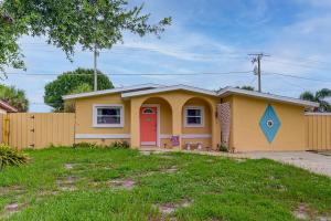 Trop Rock Inn Outdoor Oasis & Music Studio