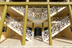 2Brm Condo Tower Isle Gated 15mins to Ocho Rios
