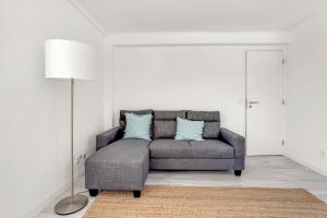 Bright Algés Apartment by Lisbeyond
