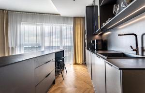 18th Floor Capital Apartment