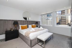 Modern 2BR Apartment, Church Square, Cape Town