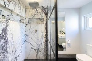 Modern 2BR Apartment, Church Square, Cape Town
