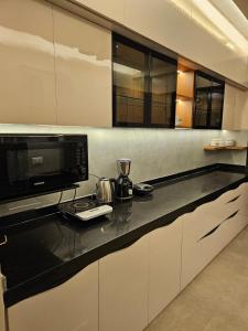 Aurelia-3bhk,premium stay near Airport