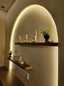 Aurelia-3bhk,premium stay near Airport