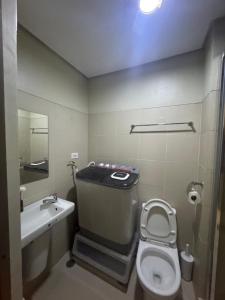FAME RESIDENCES CONDO near SHANGRILA