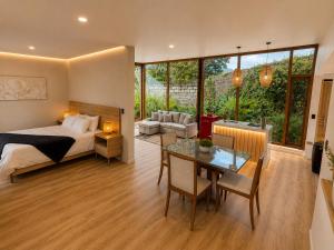 Naura Casa Blanca Luxury Suite